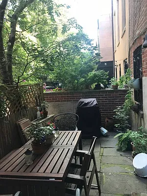 Rented by Level Group | media 10