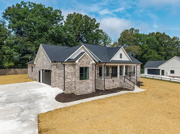 17 Cedar Grove Dr, Fayetteville, TN 37334