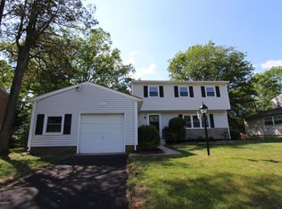 21 Cedar Hill Ln, Toms River, NJ