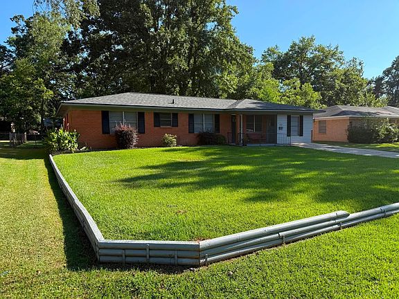 2nd image of 202 Shamrock Dr