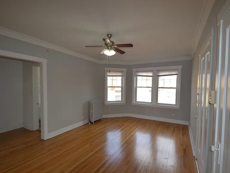 4402 N Rockwell St #3-4402-3 — Photo 17