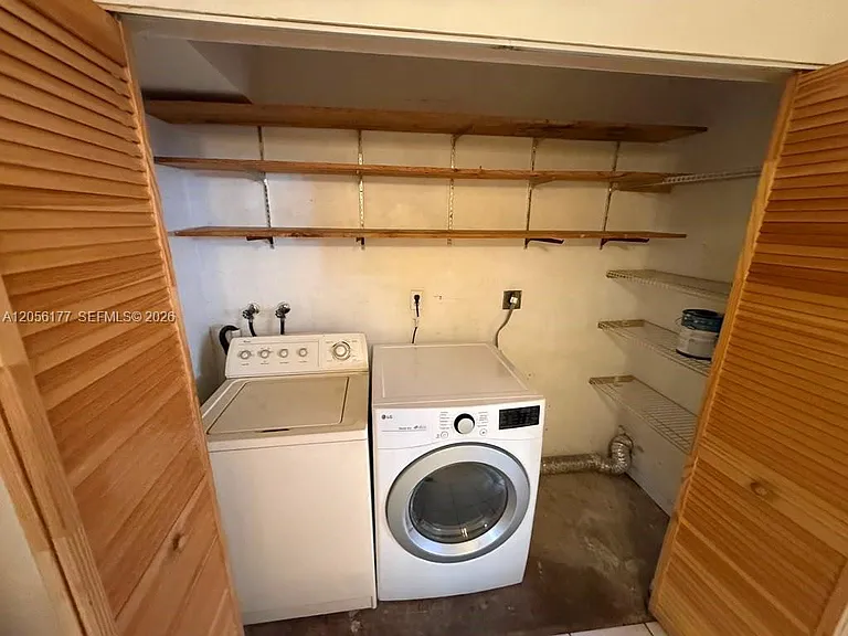 2560 W 53rd St #502 — Photo 14