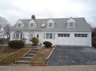 50 Aitchison Dr, New London, CT 06320