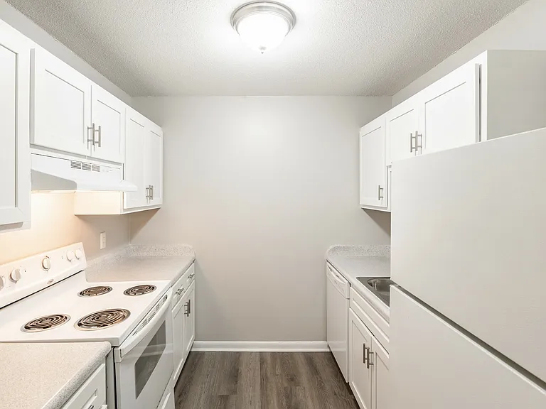 Sandlin Villas Apartments — Photo 2