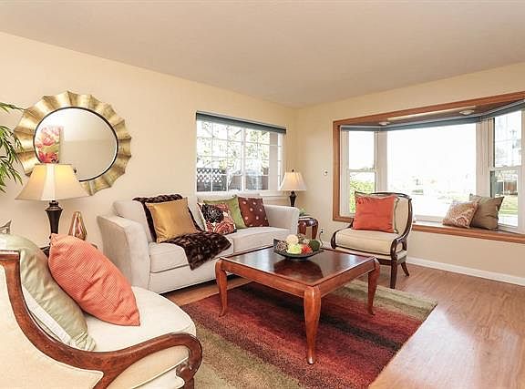 2nd image of 2445 Ottawa Way