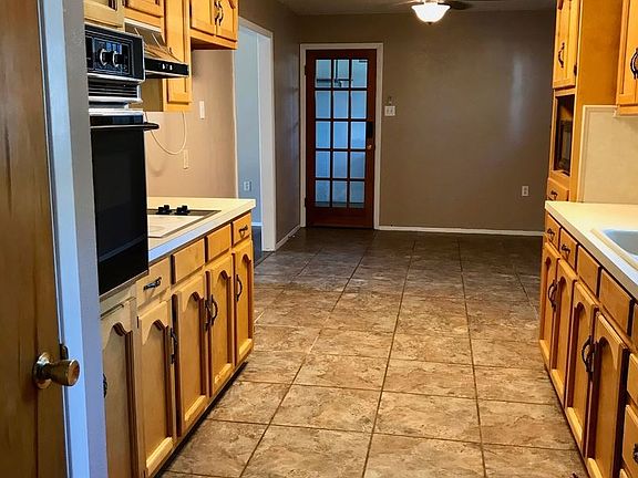3rd image of 1319 Laurel Ave