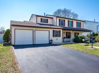 11 Quailtree Lane, Howell, NJ 07731