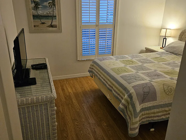 2nd Bedroom Queen Bed