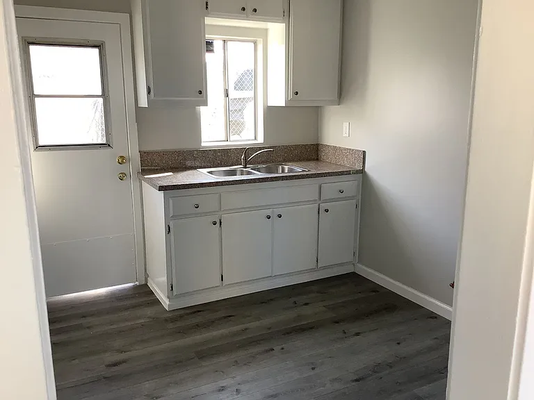 5050 Randolph St — Photo 4