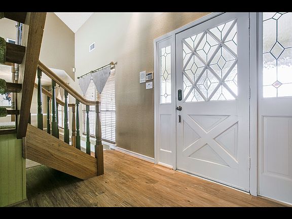 4th image of 1110 Harbor Retreat St