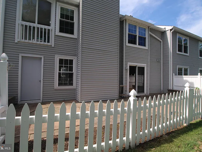 681A Rose Hollow Dr — Photo 33