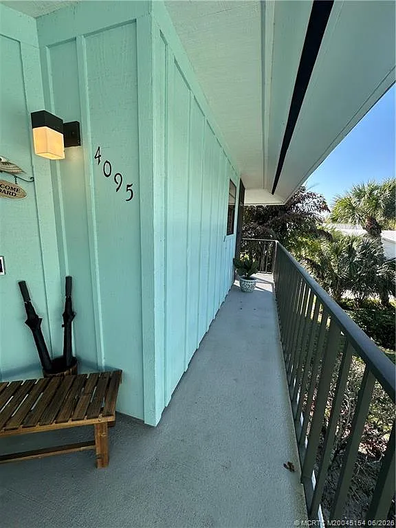 2 bed, 2.0 bath, 1154 sqft, $3,750 — Photo 3
