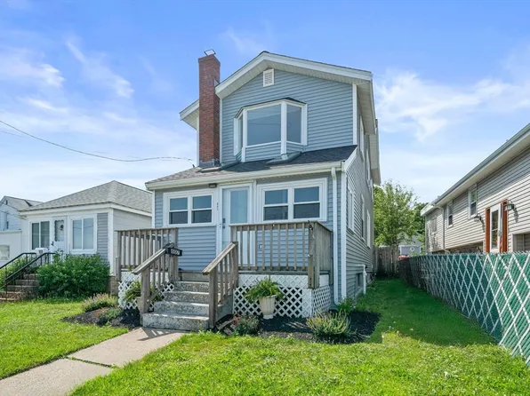 807 Sea St, Quincy, MA 02169