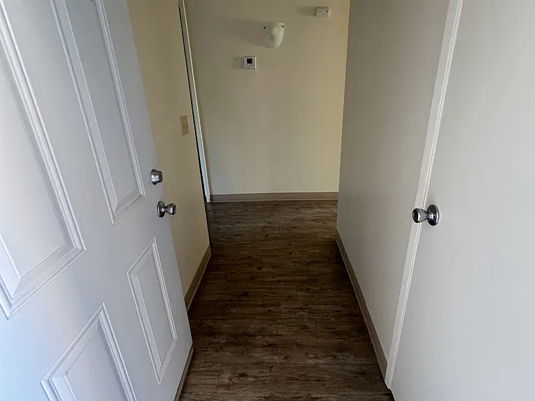 Park Place Apartments — Photo 11