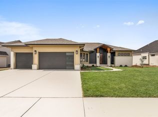 1112 E Summerchase St, Derby, KS 67037