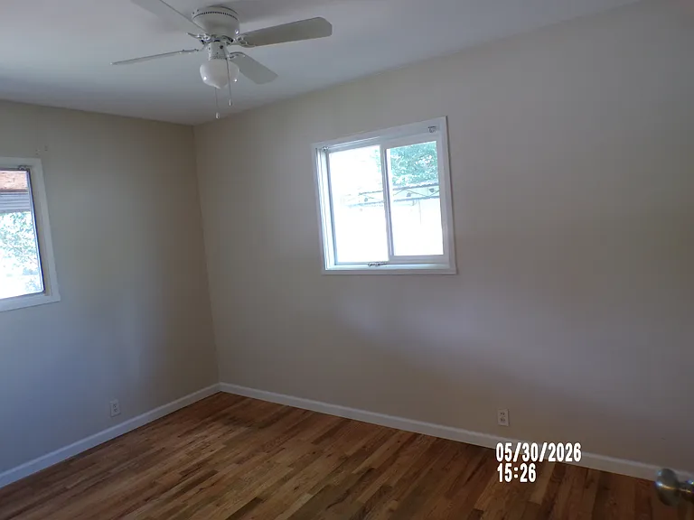 1137 Florence Ave — Photo 10