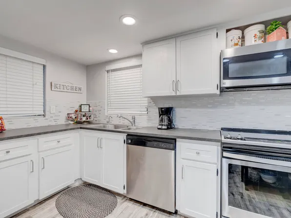 321 NW 24th Court, Pompano Beach, FL 33064