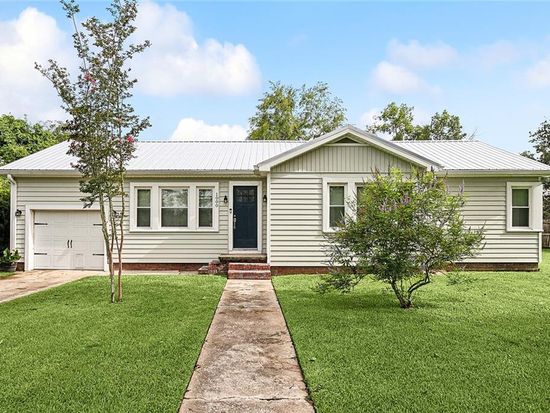 1000 W Charles St, Hammond, LA 70401