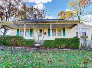 605 S Tanglewood Dr, Springfield, OH 45504