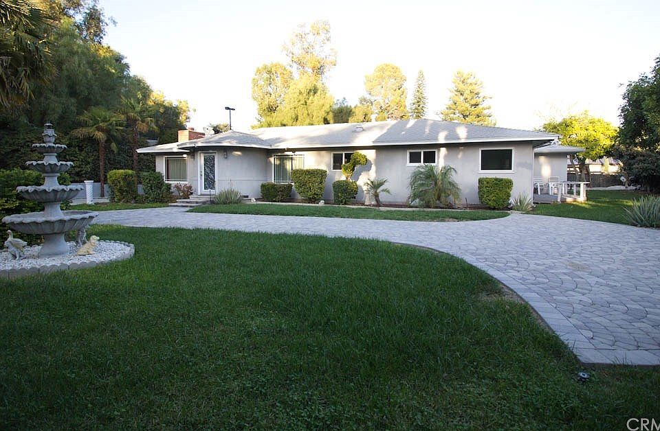 1st image of 15213 Las Flores Ave