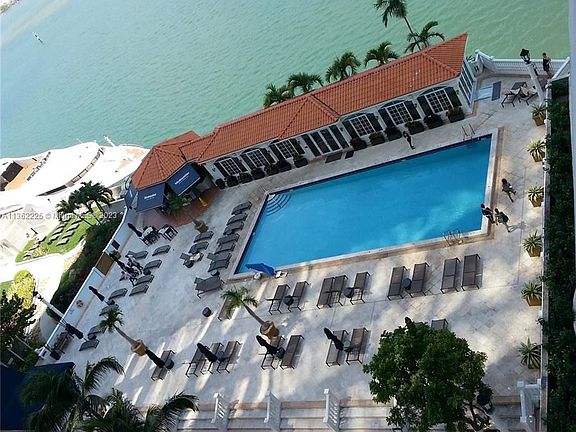 5th image of 335 Biscayne Blvd #3606
