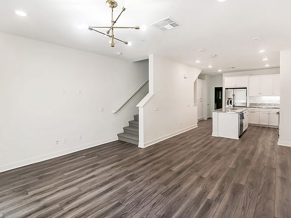 5th image of 2631 Glamis Ct