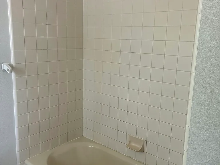 2092 Colonial Dr #BC — Photo 19