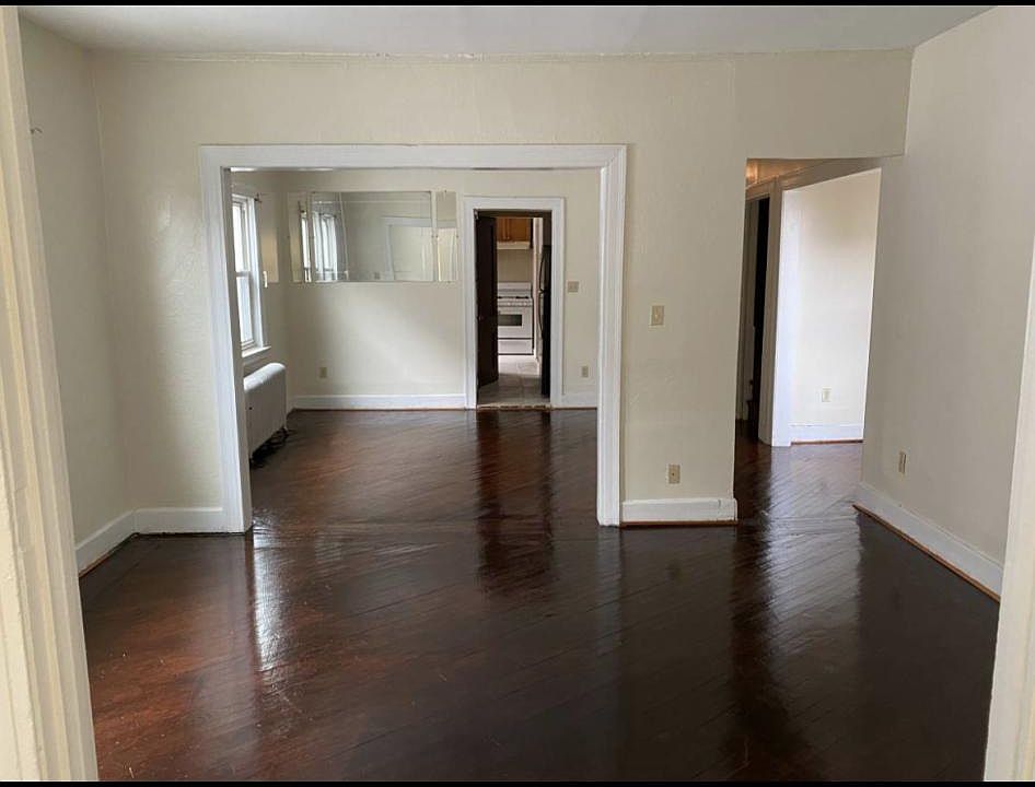 2nd image of 357 Westervelt Ave APT 1