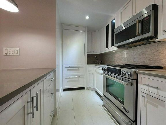 2nd image of 50 W 93rd St APT 4N