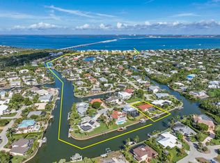 918 Kings Crown Dr, Sanibel, FL 33957