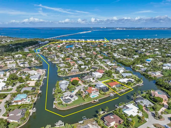 918 Kings Crown Dr, Sanibel, FL 33957