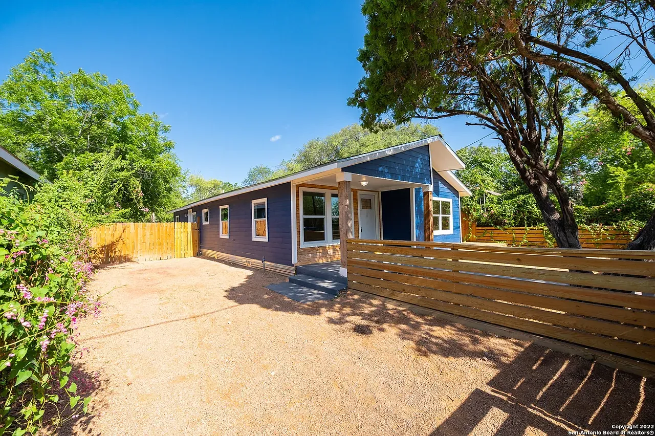 4 bed, 1465 sqft, $2,550 — Photo 4