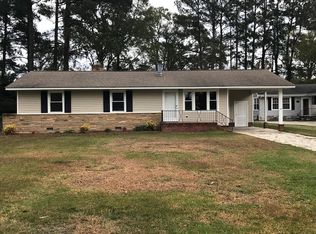 107 College Cir, Mount Olive, NC 28365