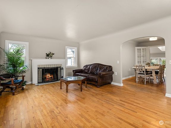 5th image of 2511 Buker Street SE