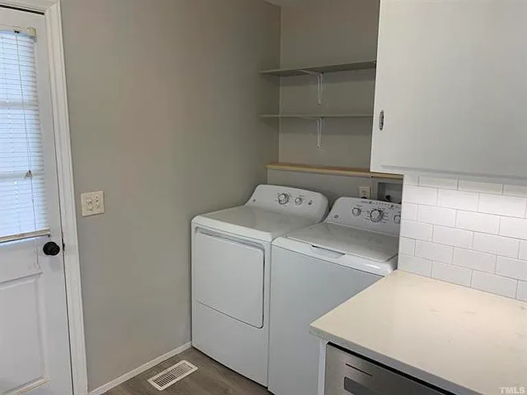 710 N Lee St — Photo 9