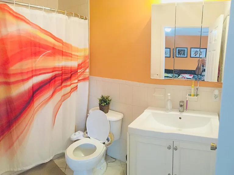 274 Griffith St #2 — Photo 11