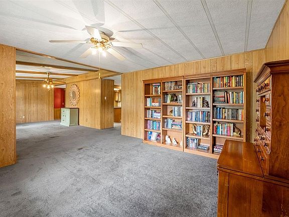 4th image of 235 Trailwind St