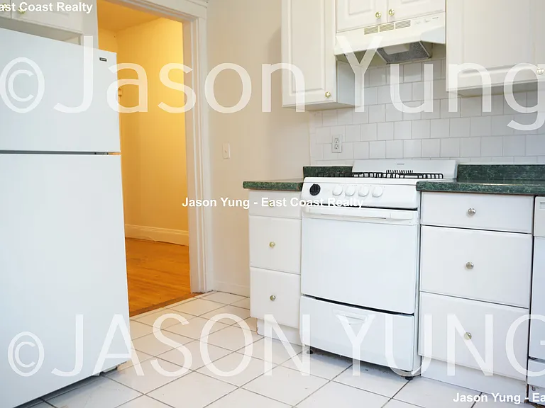 72 Gardner St #B2 — Photo 8