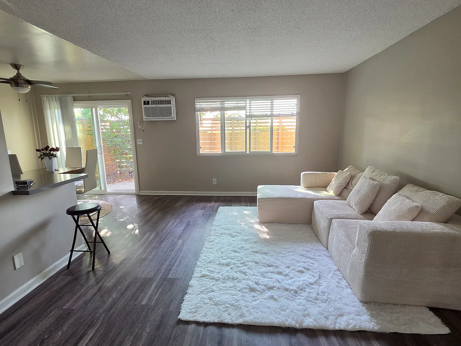 124 N Tustin Ave — Photo 3