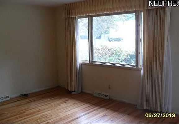 5th image of 30 Nordham Dr