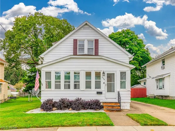 226 17th St NW, Barberton, OH 44203