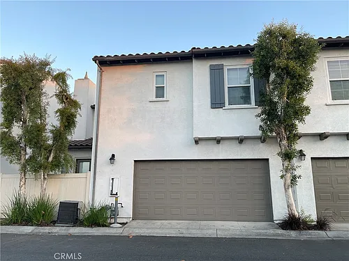 460 N Santa Maria St Photo 1