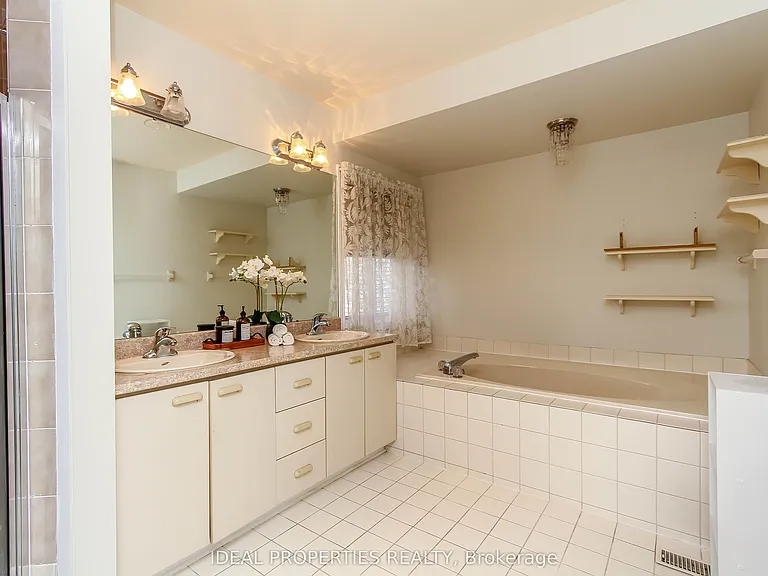 39 Huntings End Ave — Photo 26
