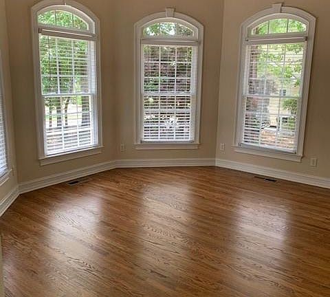 3rd image of 1003 Laddington Ln