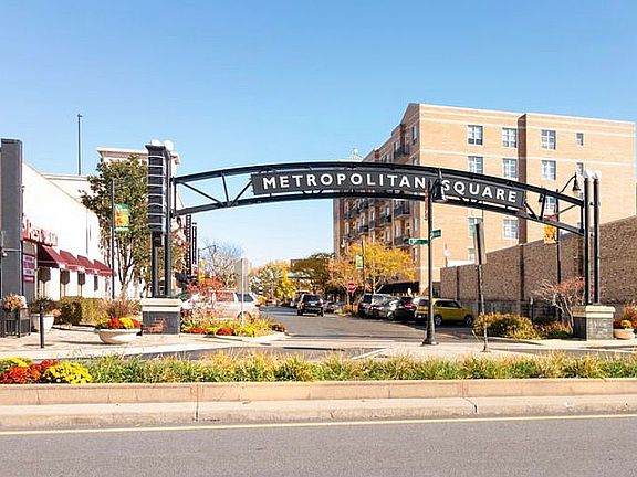 2nd image of 647 Metropolitan Way Unit 504L