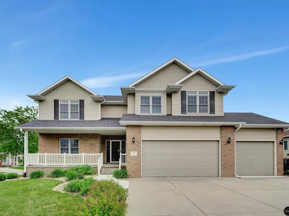 2435 Grainger Pkwy, Lincoln, NE 68512