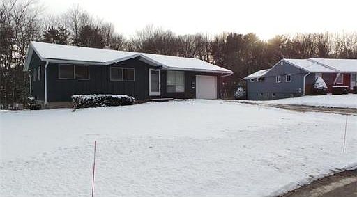 2nd image of 48 Susanne Dr