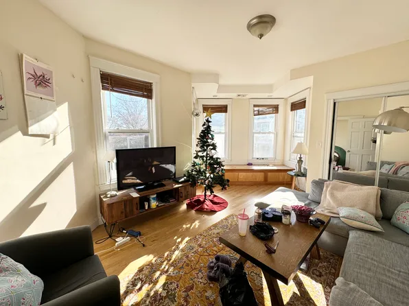 37 Hillside St, Roxbury Crossing, MA