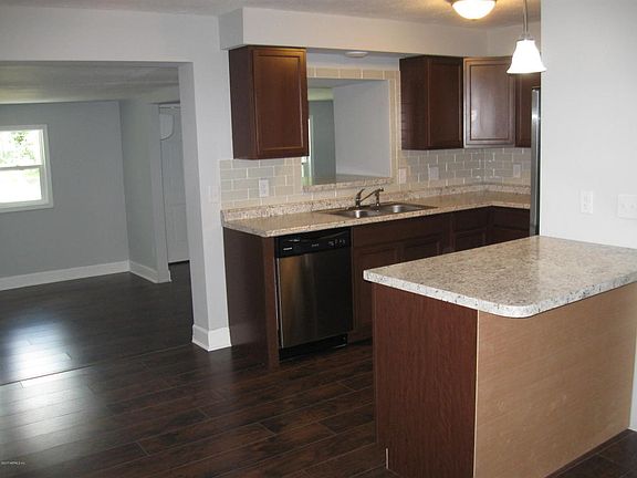 2nd image of 240 Blairmore Blvd E