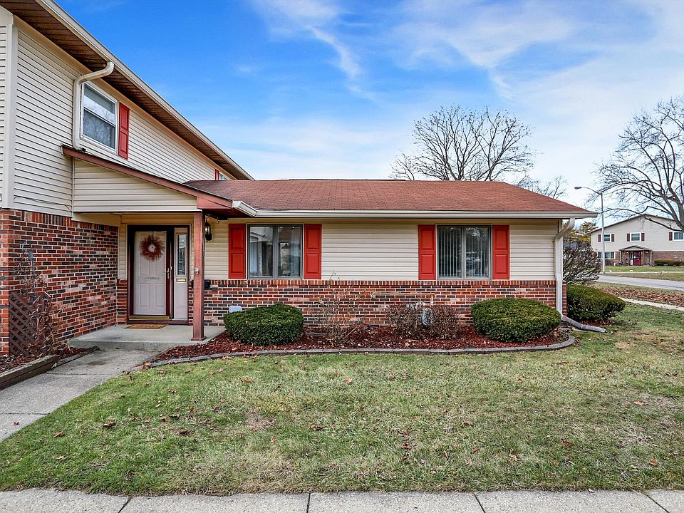 1st image of 10173 E Penrith Dr